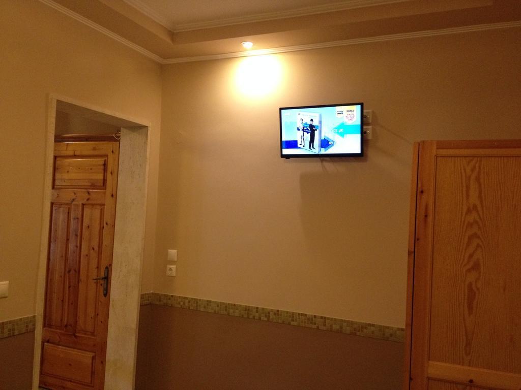 Menis Haus Apartment วราสนา ภายนอก รูปภาพ