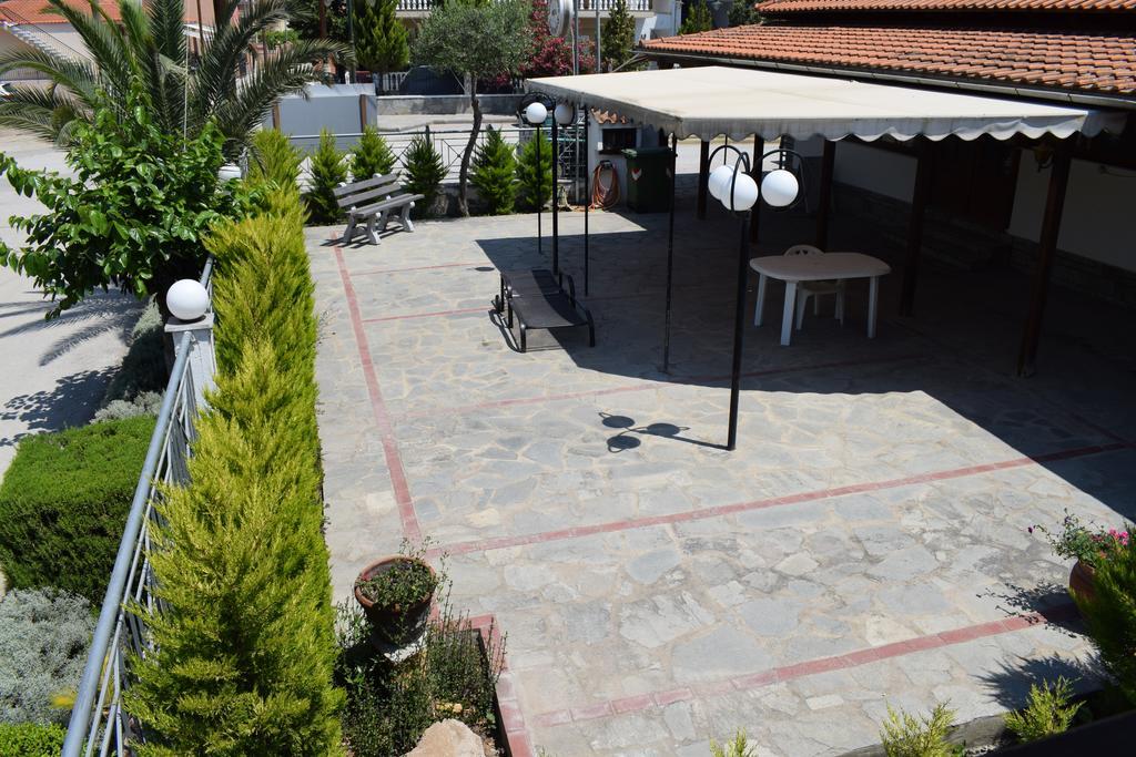 Menis Haus Apartment วราสนา ภายนอก รูปภาพ